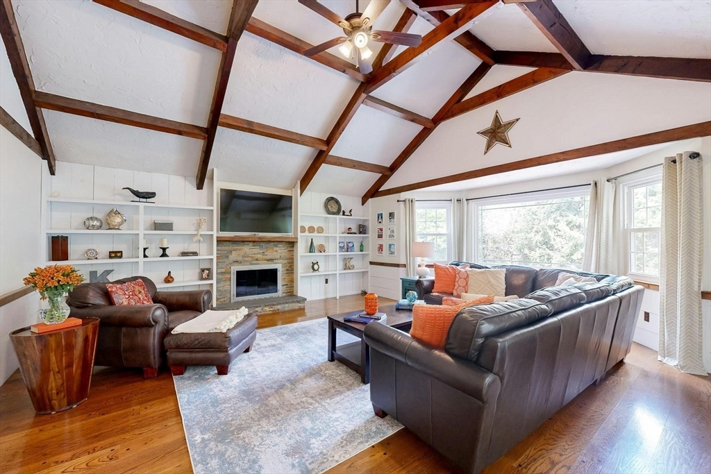 27 Cheney Pond Rd