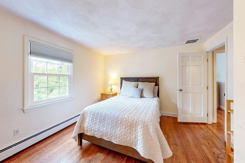 27 Cheney Pond Rd