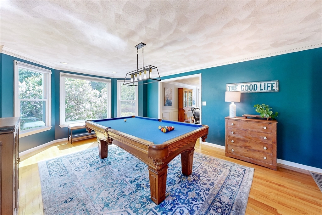 6 Pond View Ave