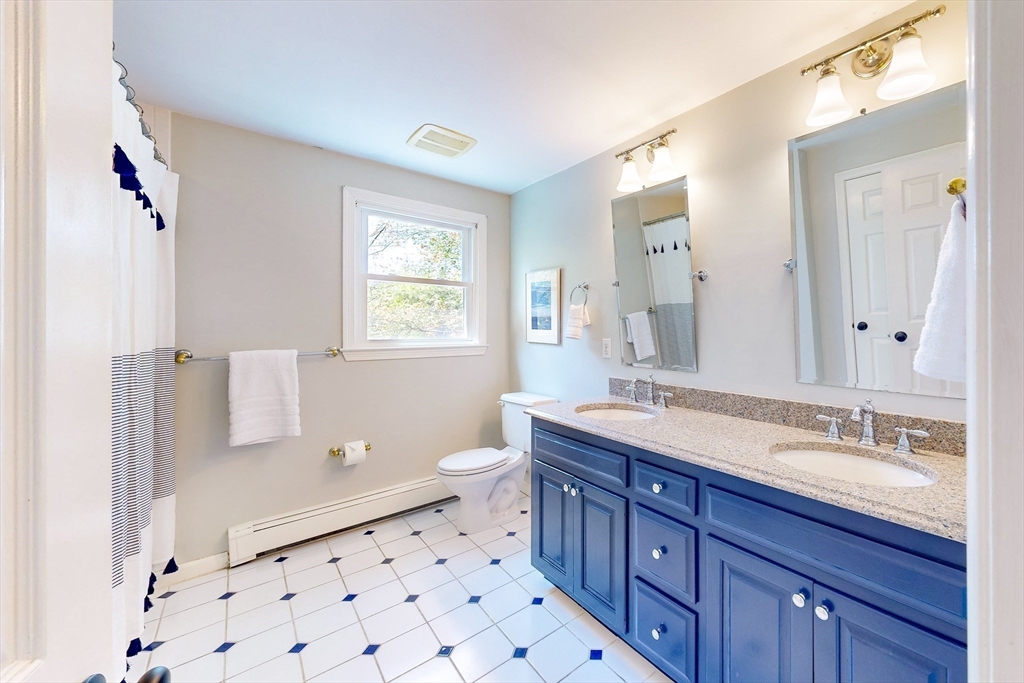 6 Pond View Ave
