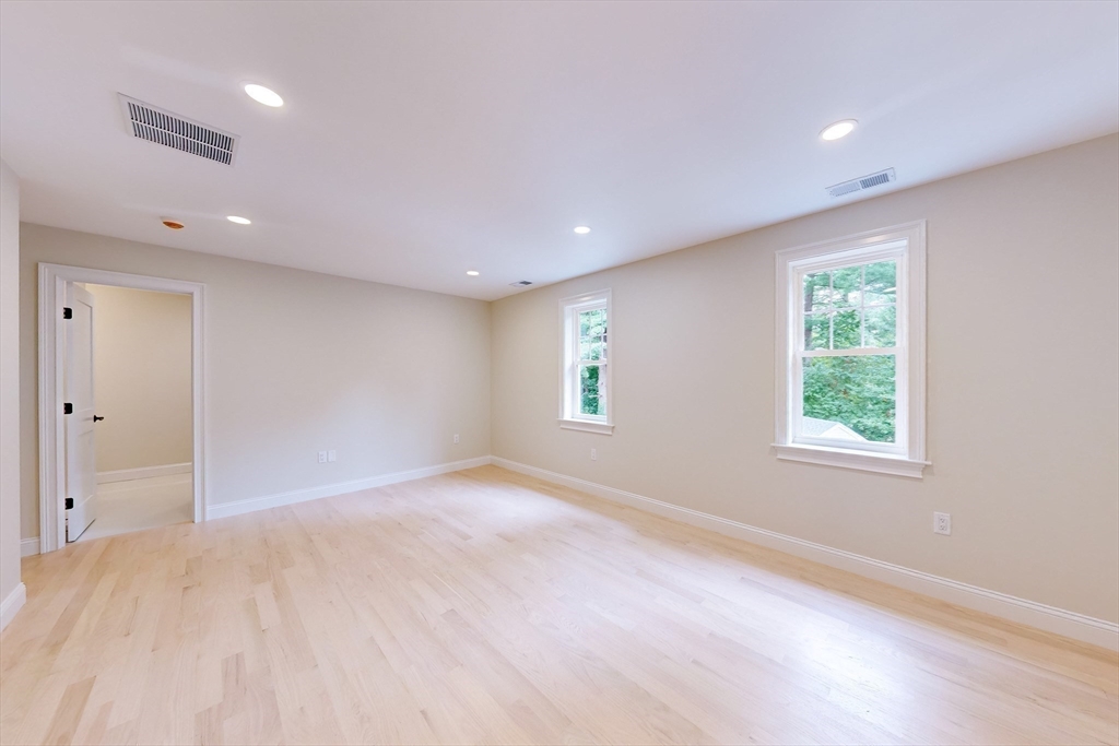 21 Pine St