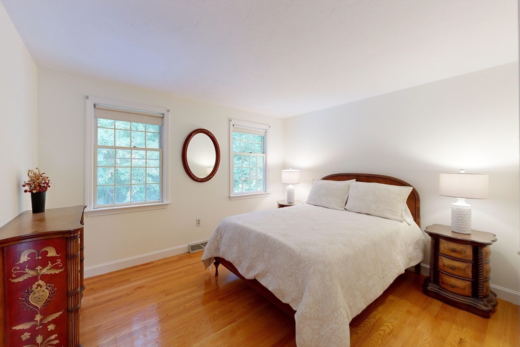 4 Deerfield Dr