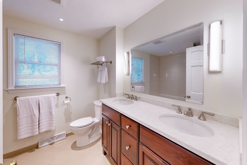 4 Deerfield Dr