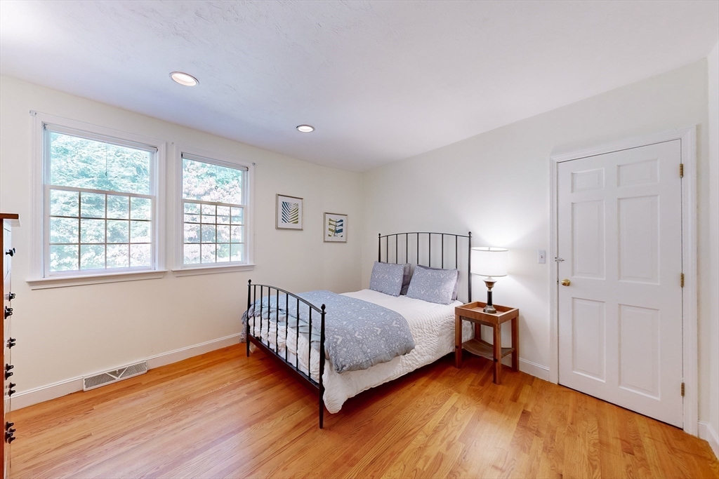 4 Deerfield Dr