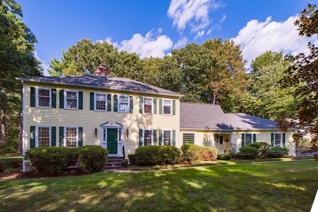 4 Deerfield Dr