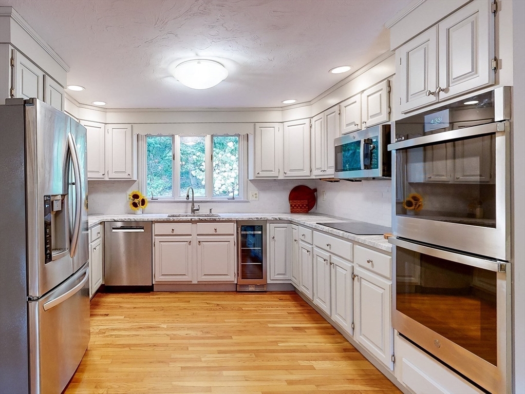 4 Deerfield Dr
