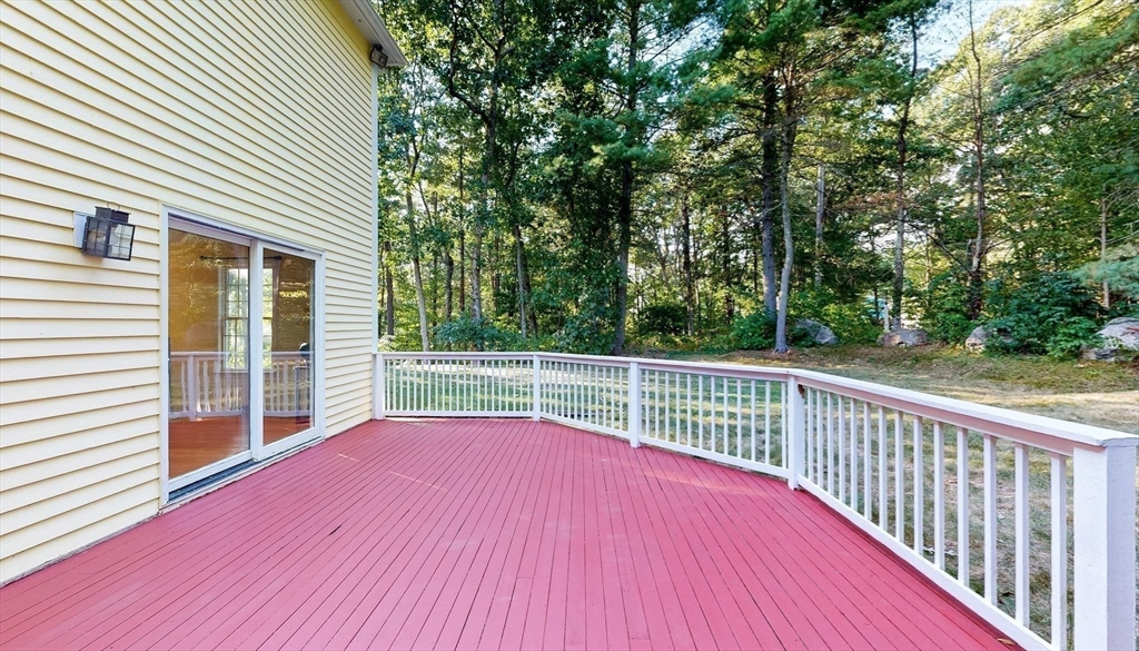 4 Deerfield Dr