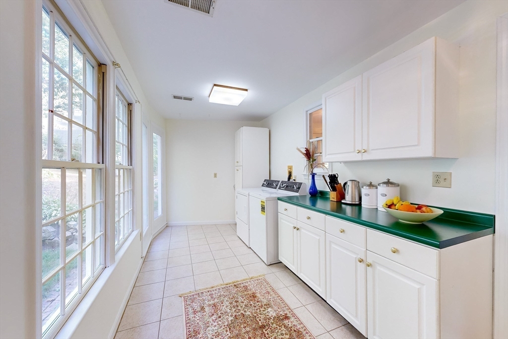 4 Deerfield Dr