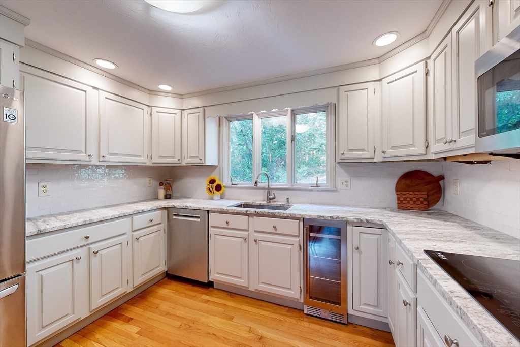 4 Deerfield Dr
