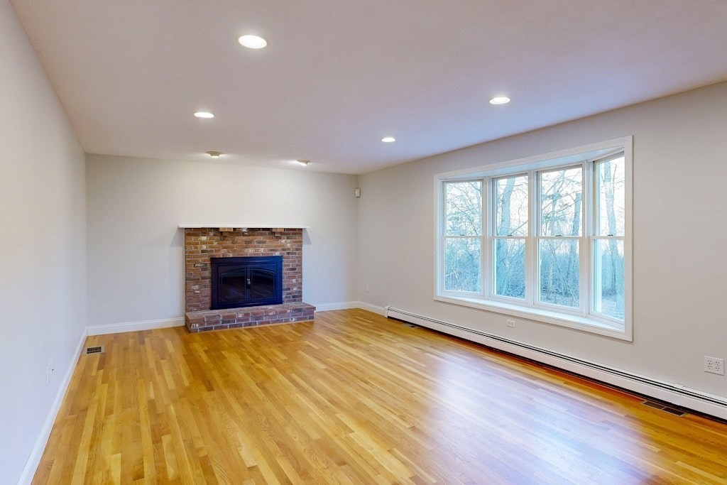 7 Delaney Dr