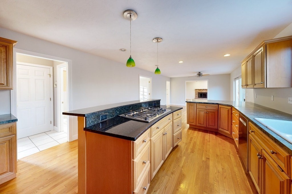 7 Delaney Dr