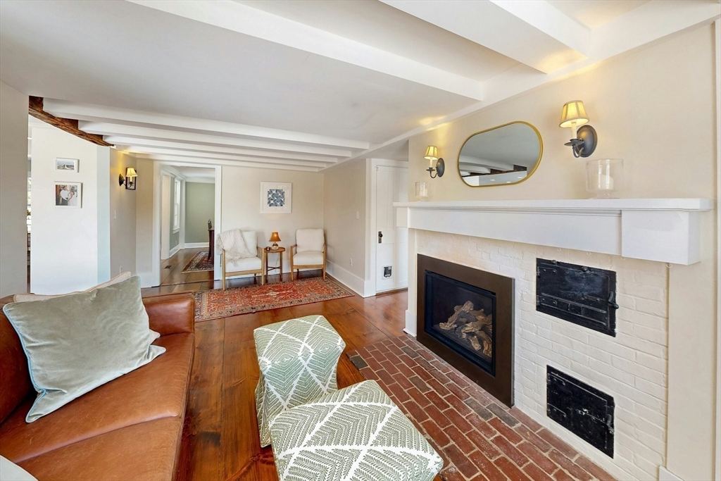 679 Main St