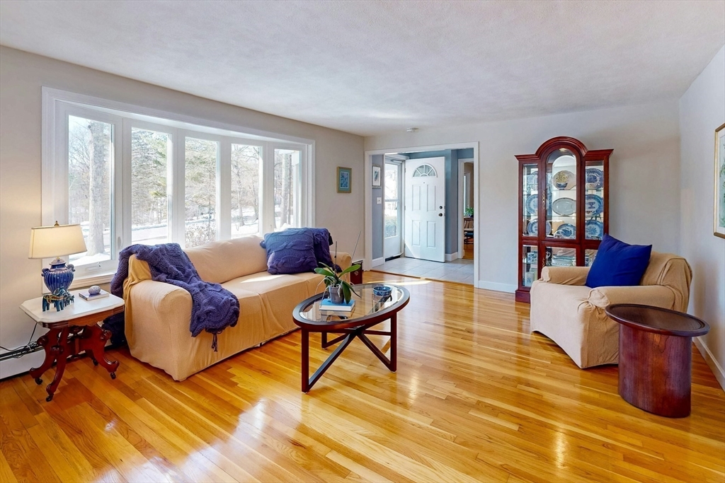 52 Indian Hill Rd