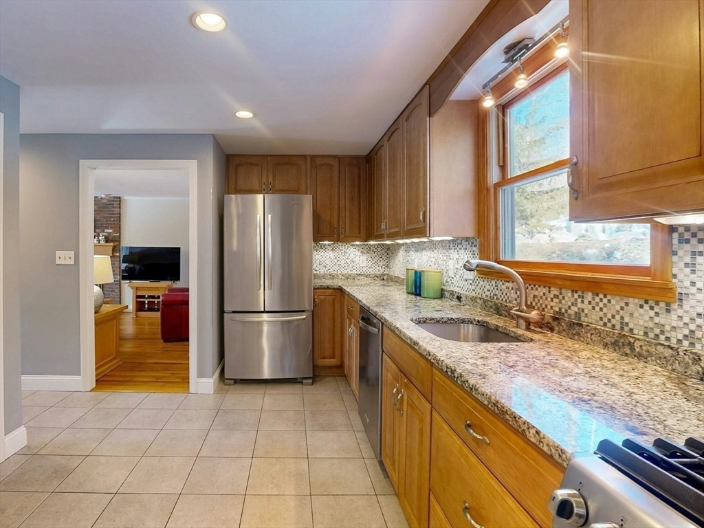 52 Indian Hill Rd