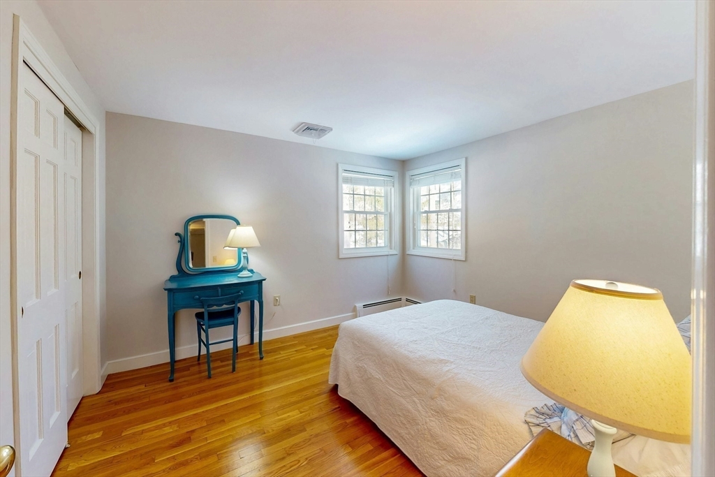 52 Indian Hill Rd