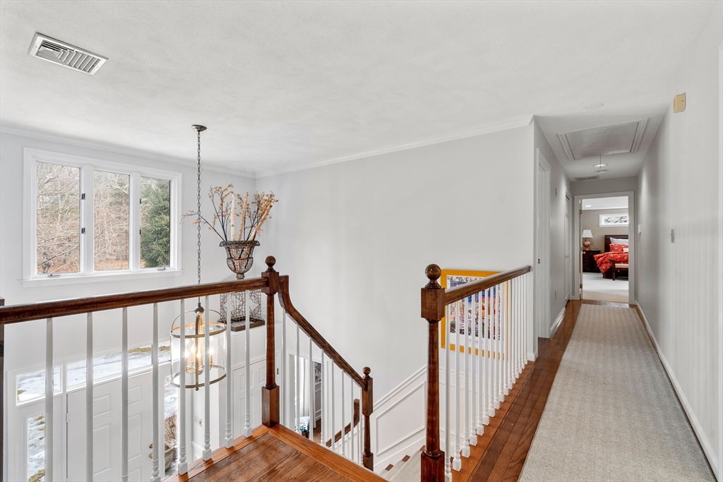 10 Pederzini Dr