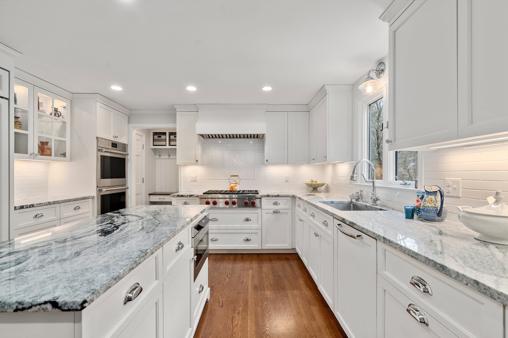 10 Pederzini Dr