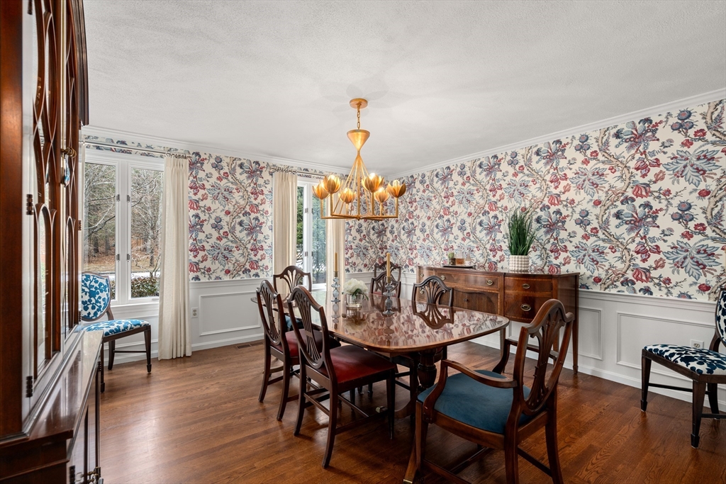 10 Pederzini Dr