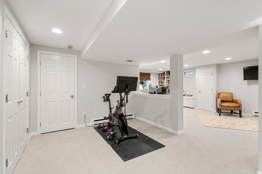 10 Pederzini Dr