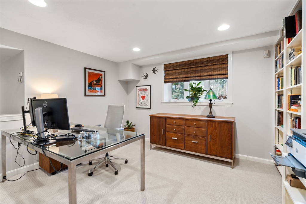 10 Pederzini Dr