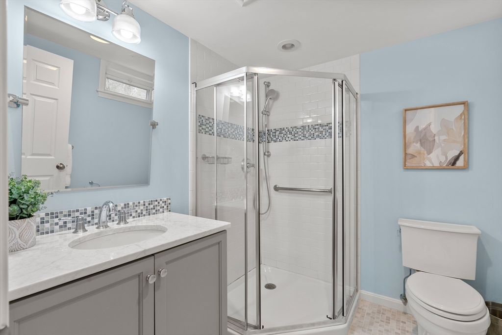 10 Pederzini Dr