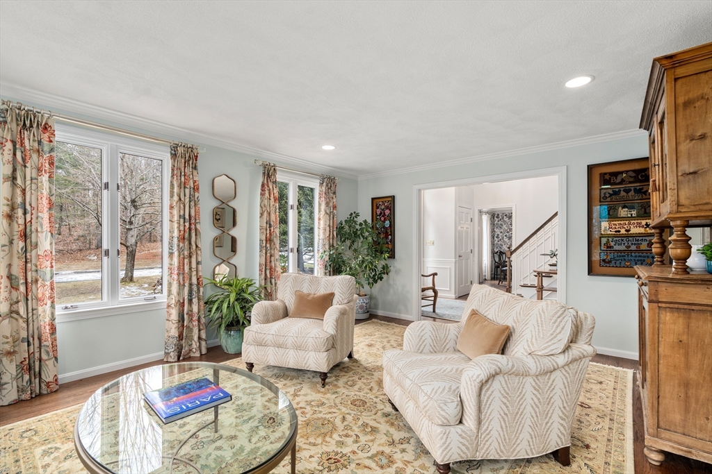 10 Pederzini Dr
