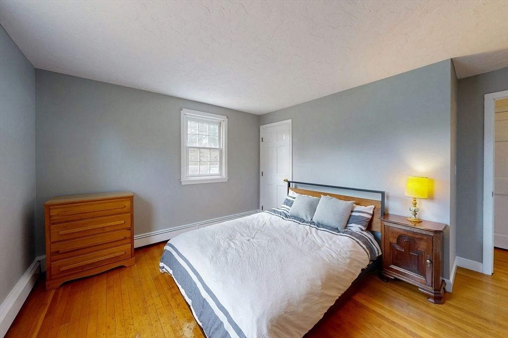 65 Colonial Rd