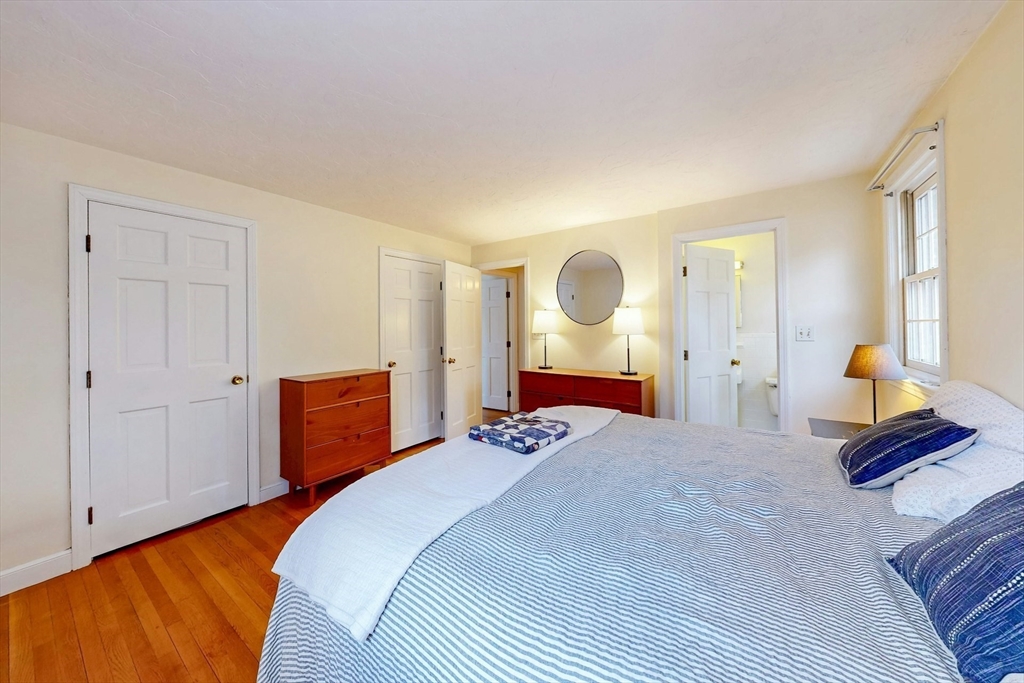 65 Colonial Rd