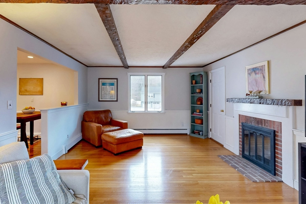 65 Colonial Rd