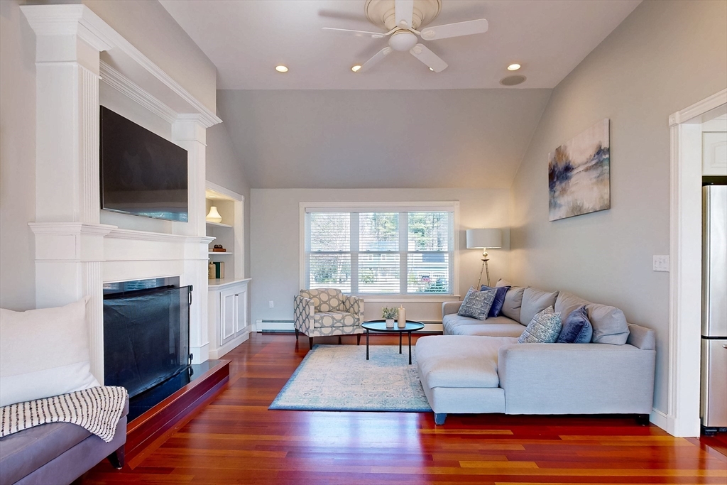 45 Stanhope Dr