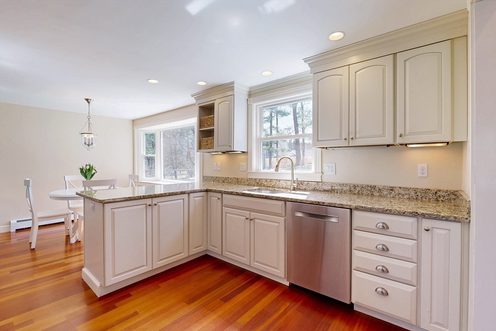45 Stanhope Dr