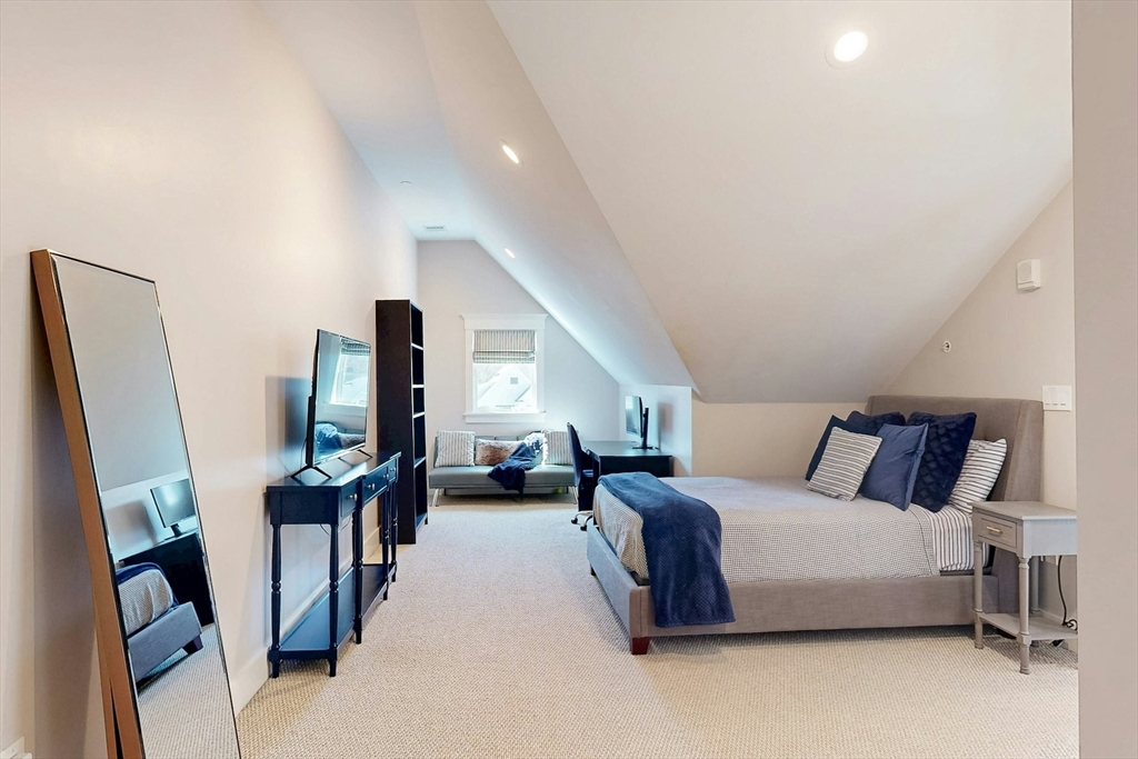 11 Hennery Way # 11
