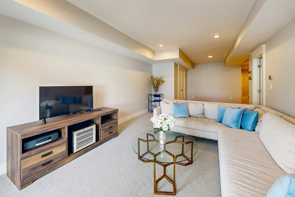 11 Hennery Way # 11