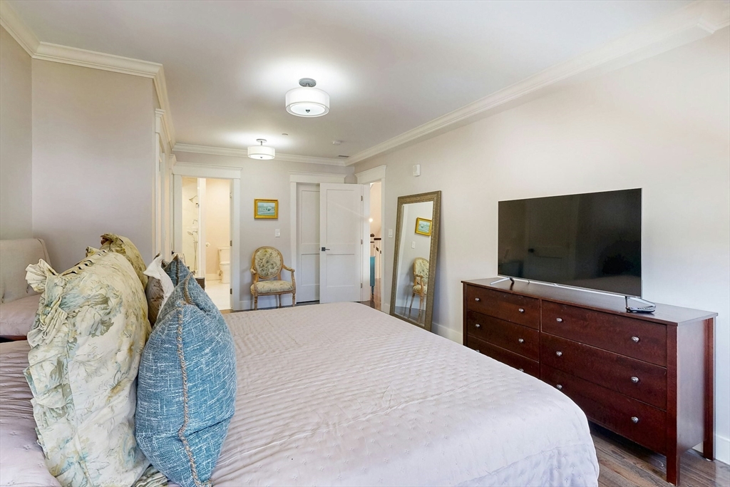 11 Hennery Way # 11