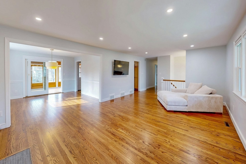122 Green St