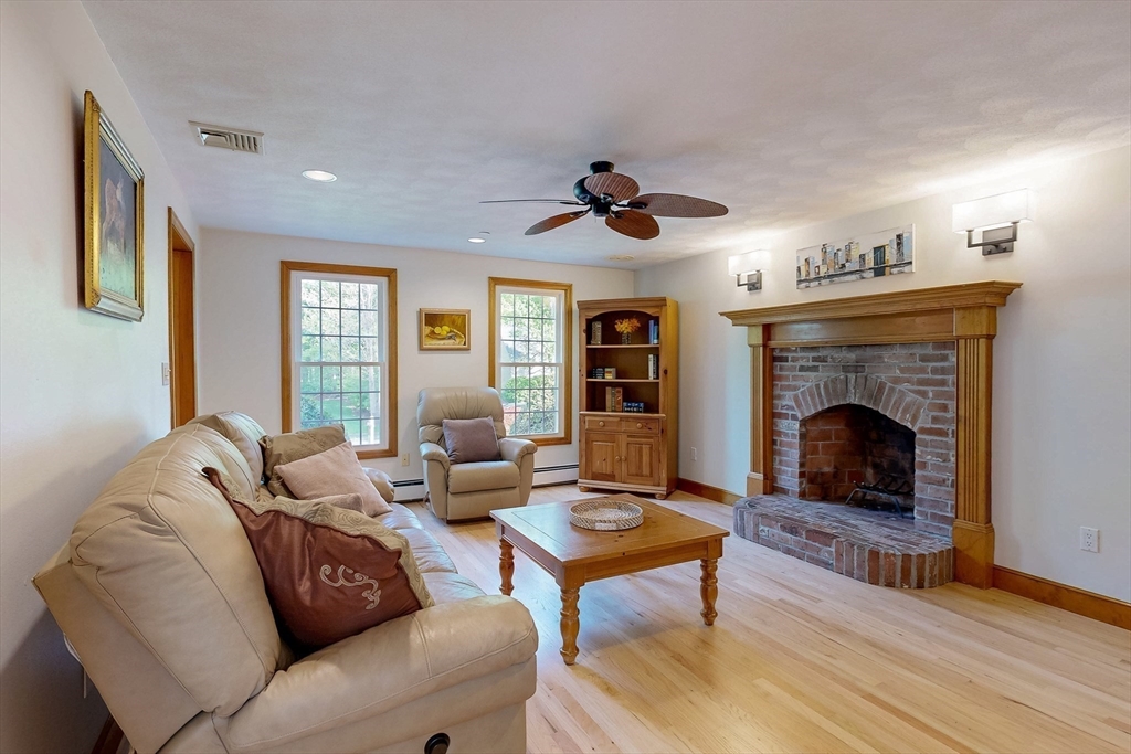 56 Emerson Rd