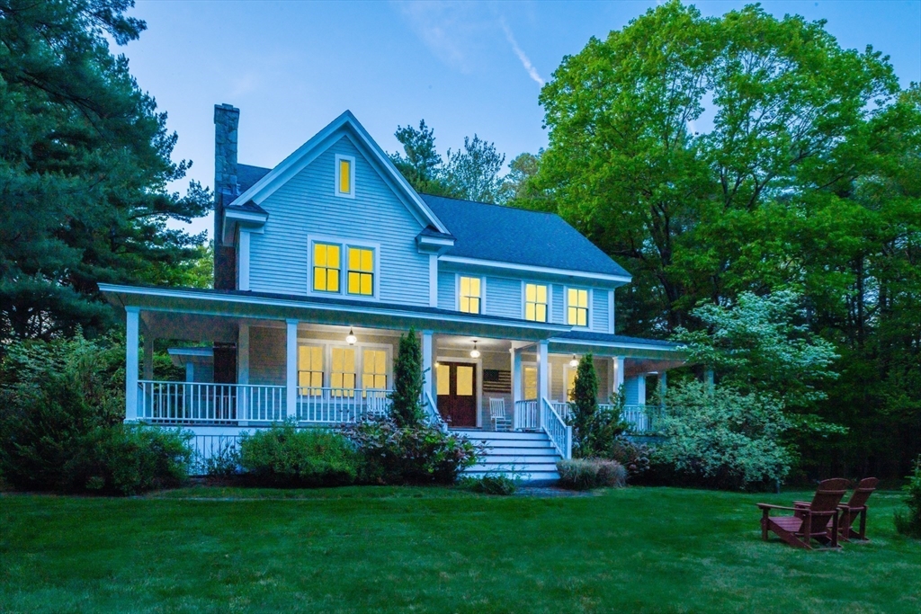 26 Rocky Ln