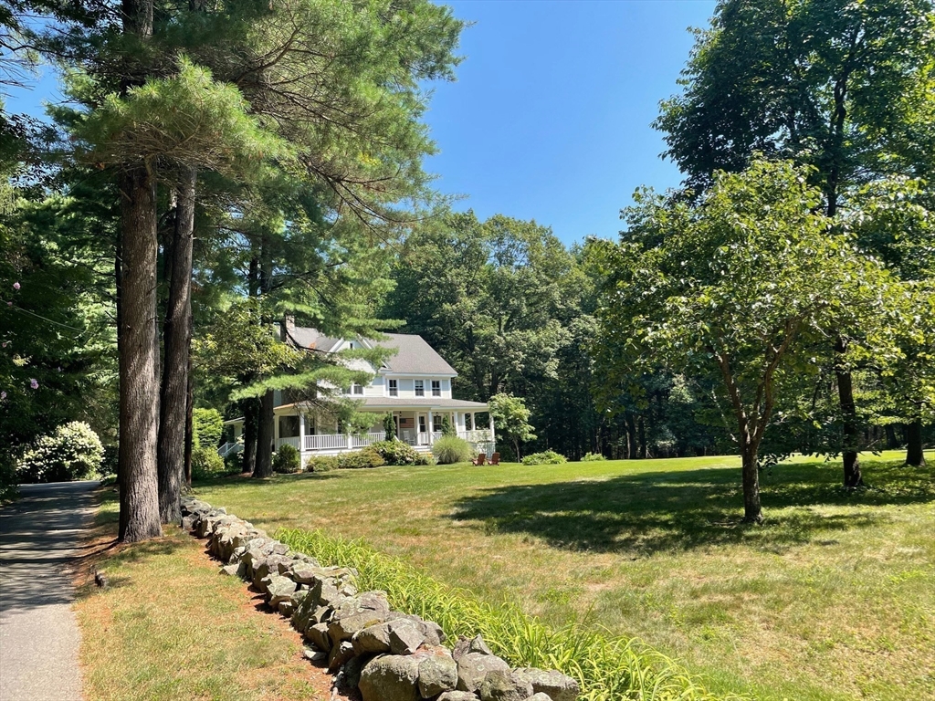 26 Rocky Ln
