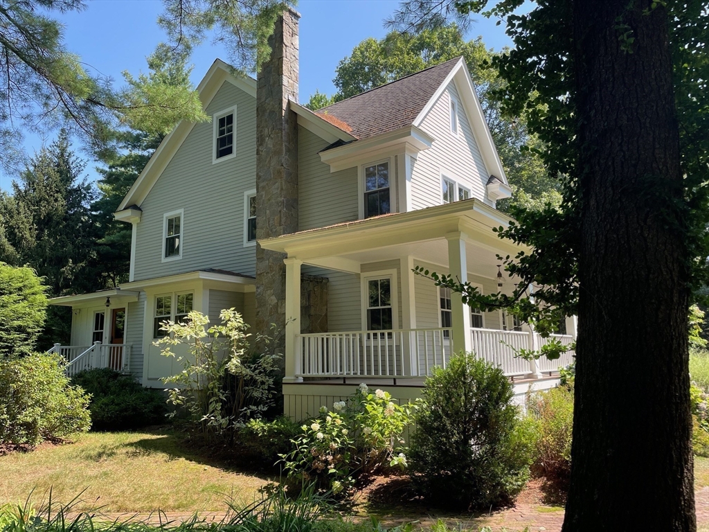 26 Rocky Ln