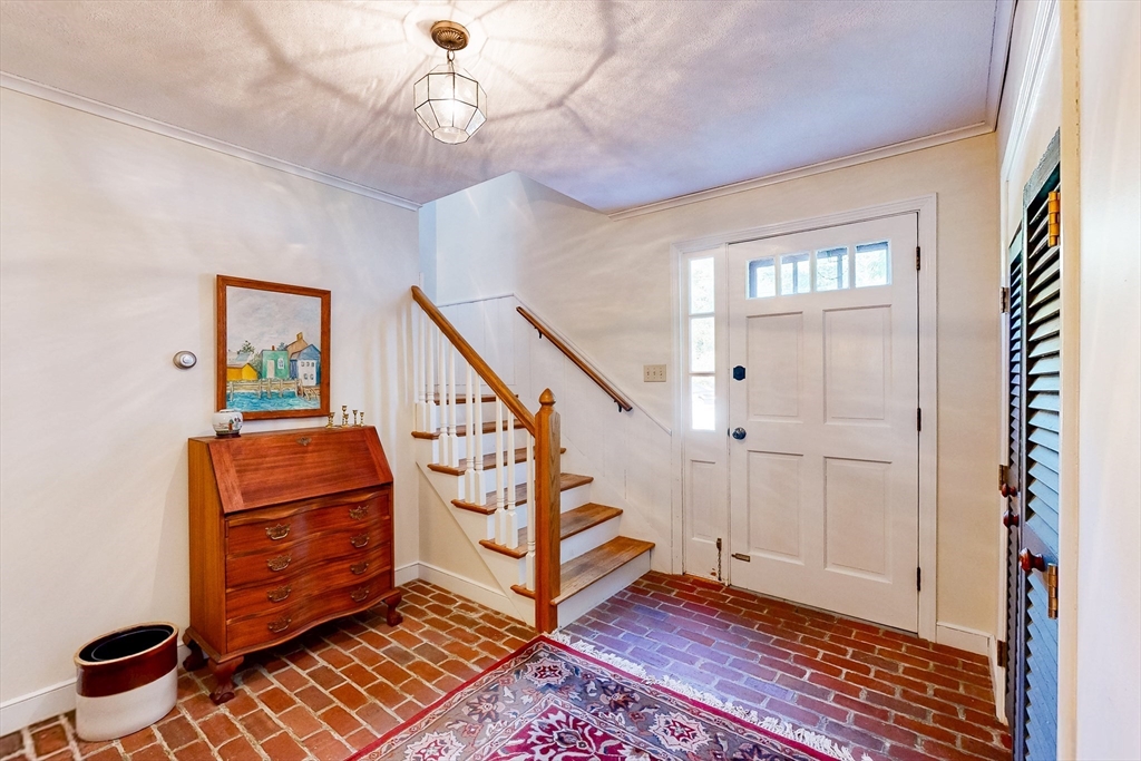 3 Spring Valley Rd