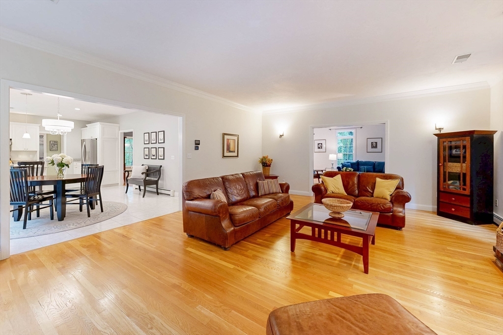 18 Birch Ln