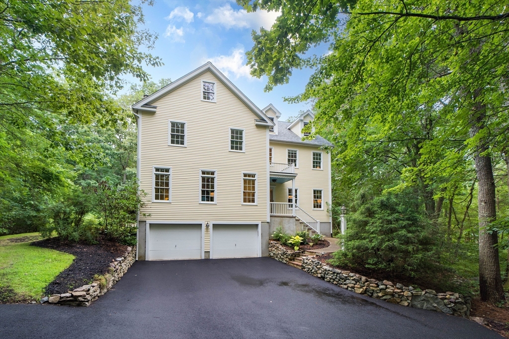 18 Birch Ln