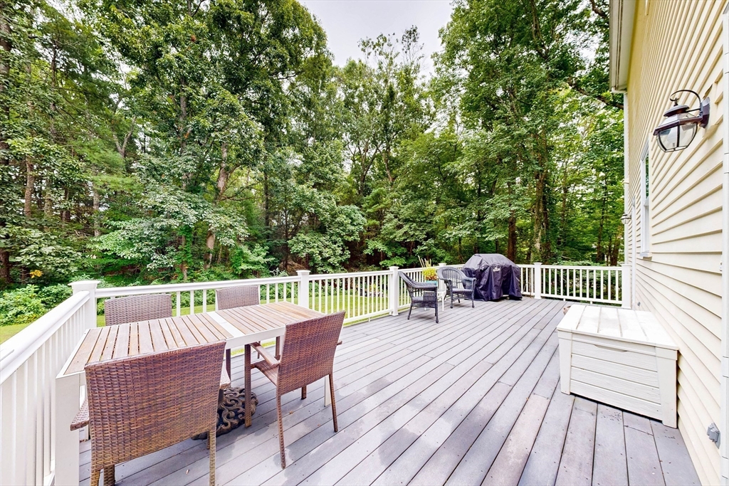 18 Birch Ln