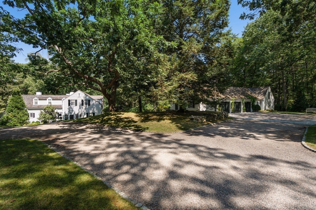 157 Centre St