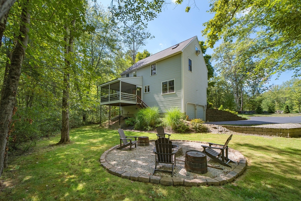 15 Ridge St