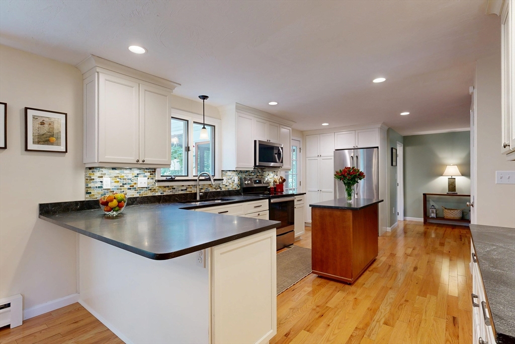 15 Ridge St