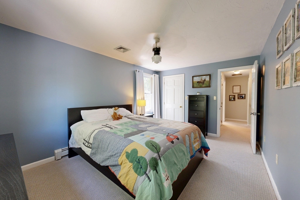 15 Ridge St