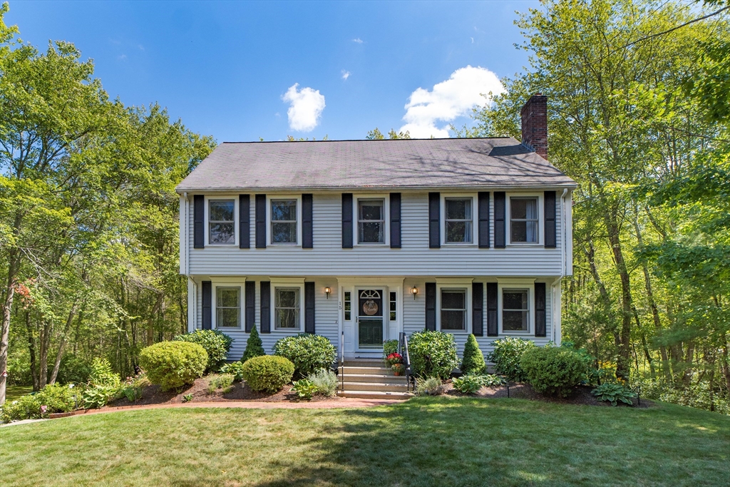 15 Ridge St