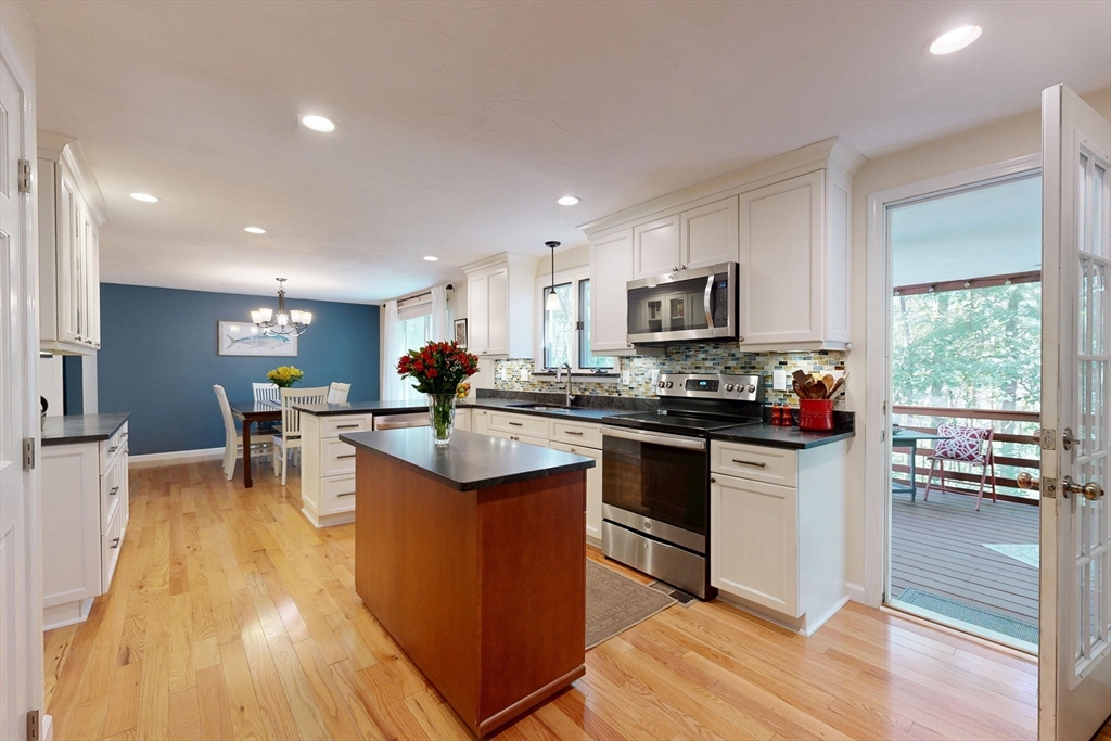 15 Ridge St