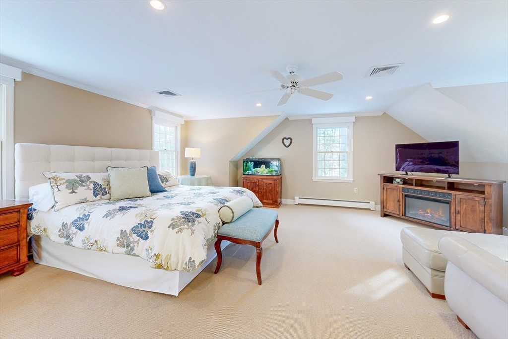 1 Chestnut Ln